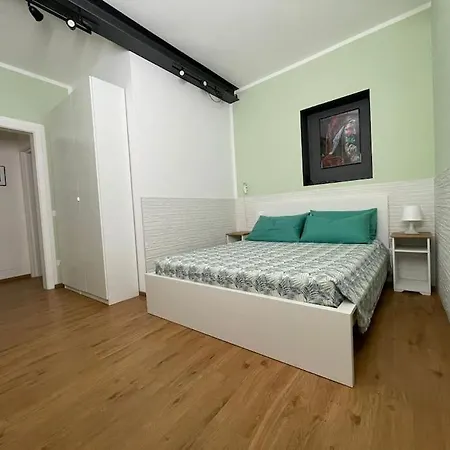 Apartment Cairoli *